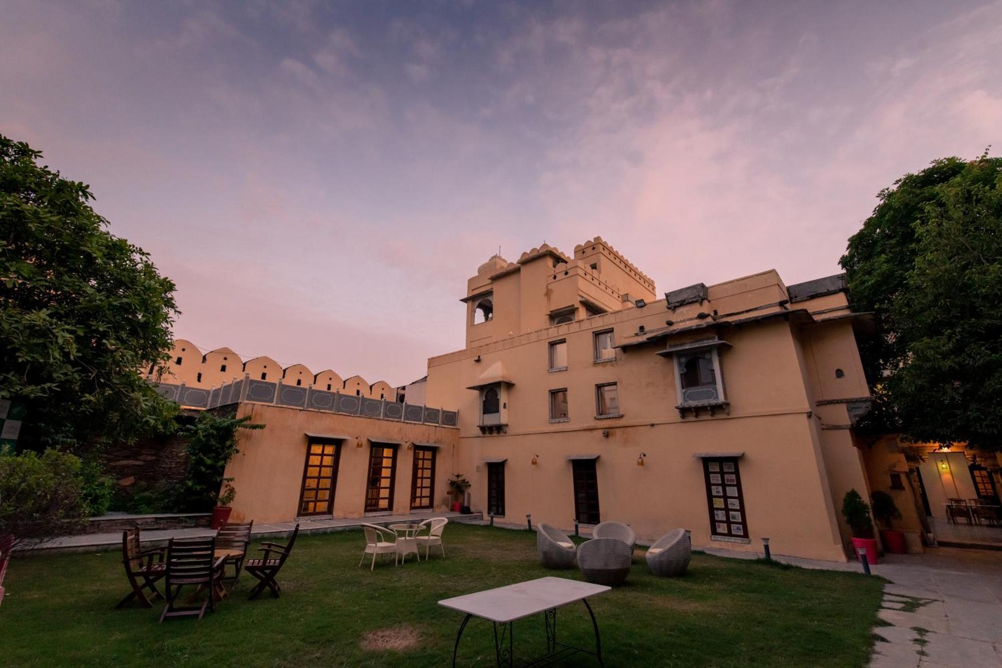 The Fern Bambora Fort, Bambora, Udaipur Luaran gambar