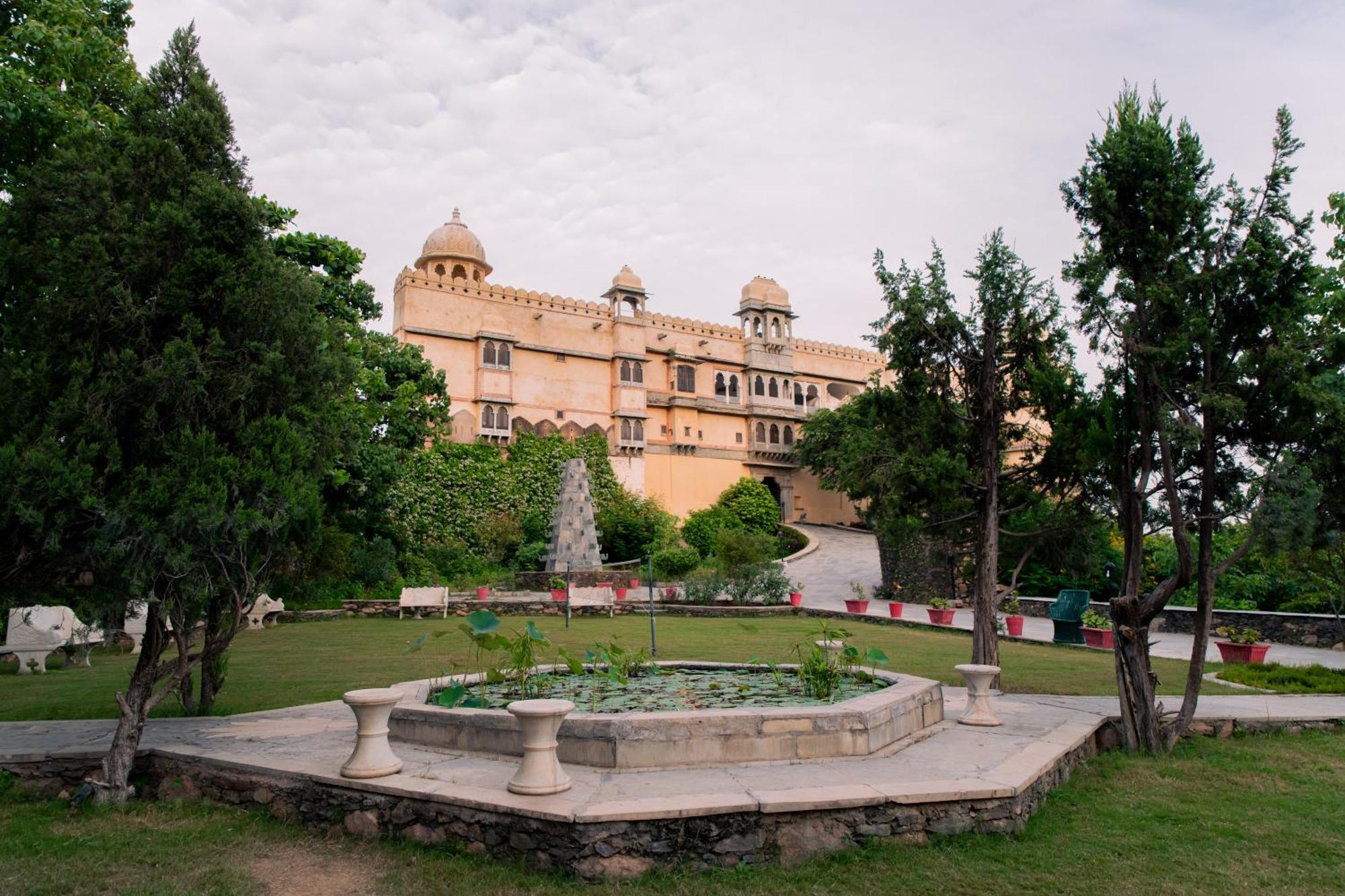 The Fern Bambora Fort, Bambora, Udaipur Luaran gambar